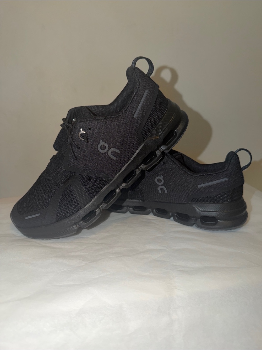 On Running Cloud Black Lightweight Sneakers.  NWOT